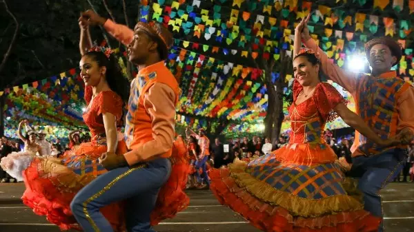 Qual é a origem da festa junina nordestina?