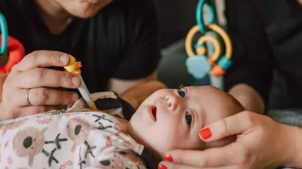 Como baixar a febre do bebê