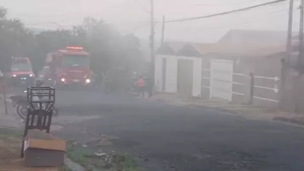 Casa pega fogo e assusta moradores da região norte de Araraquara