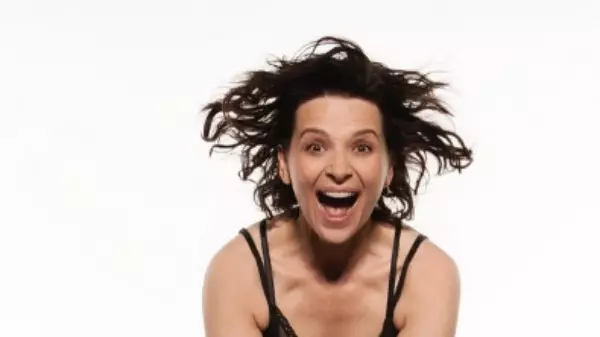 Juliette Binoche: Quero a força da arte, mas também silêncio para me ouvir