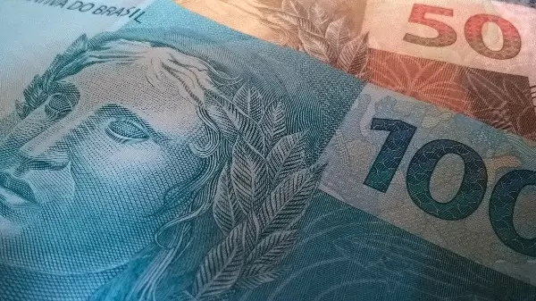 Pagamento do Auxílio Brasil de R$ 600 começa nesta terça; Confira