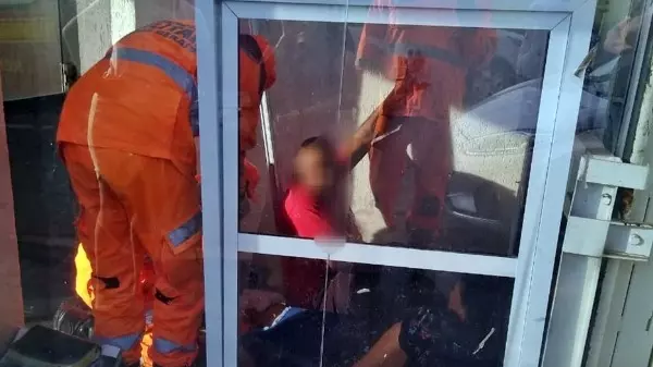 Elevador de igreja cai após rompimento de cabo de aço, em Alfenas