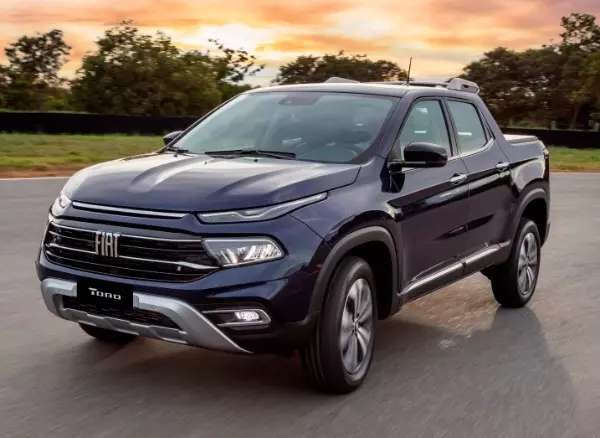 Linha 2022 da picape Fiat Toro fica mais econômica