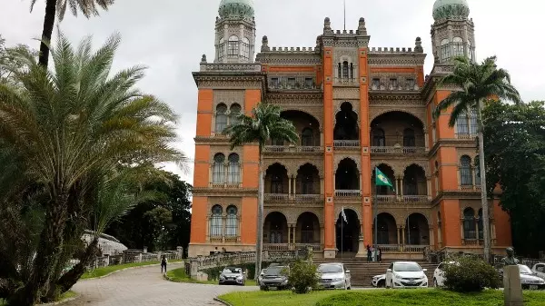 Nova linhagem do coronavírus faz Fiocruz acender o alerta