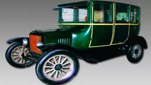 Três brasileiros viajam pelas Américas a bordo de modelos Ford T