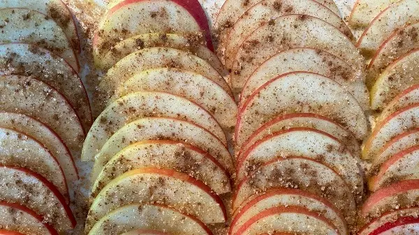 Maçã assada com canela: Saiba como fazer essa receita deliciosa