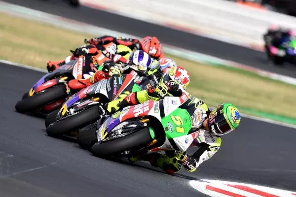 Piloto brasileiro Eric Granado cai e perde campeonato