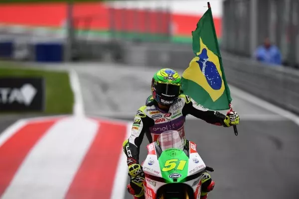 Eric Granado dá show e vence as duas corridas na Áustria