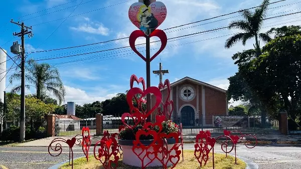 Estância de São Pedro inaugura "Jardim do Amor" em frente à capela do Santo Casamenteiro