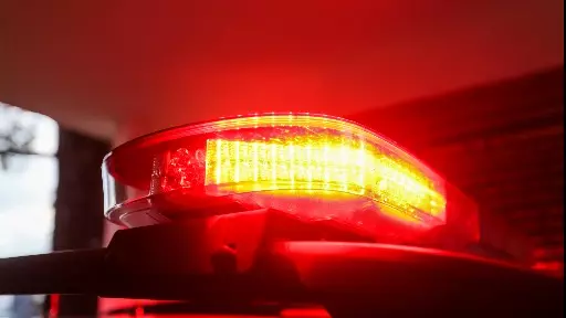 Assaltantes roubam empresa e trancam funcionários em container em Poços de Caldas