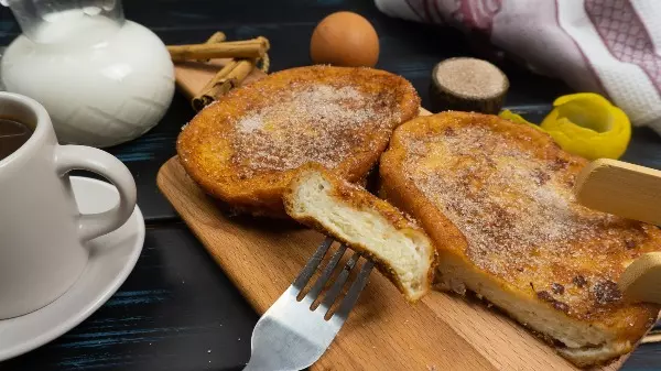 Rabanada Tradicional: Aprenda o passo a passo do doce