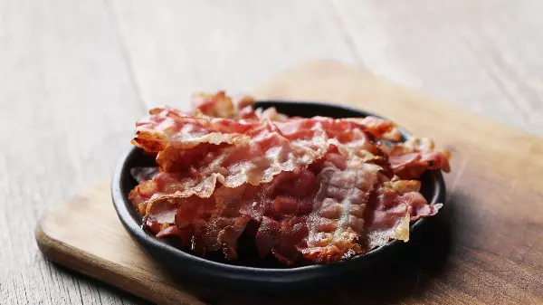 Ana Maria Braga ensina receita de Bacon caseiro de 1 dia
