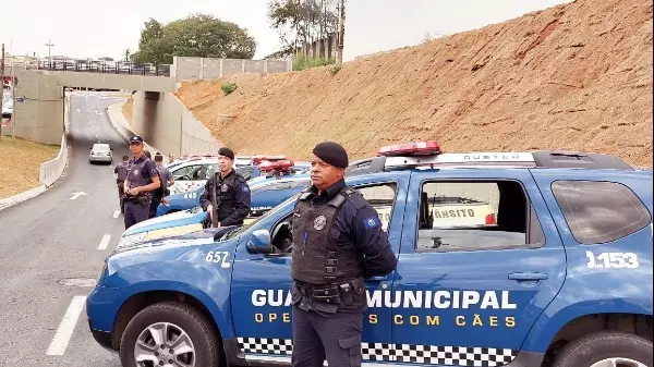 Motos barulhentas são alvos de operação conjunta da PM e GCM